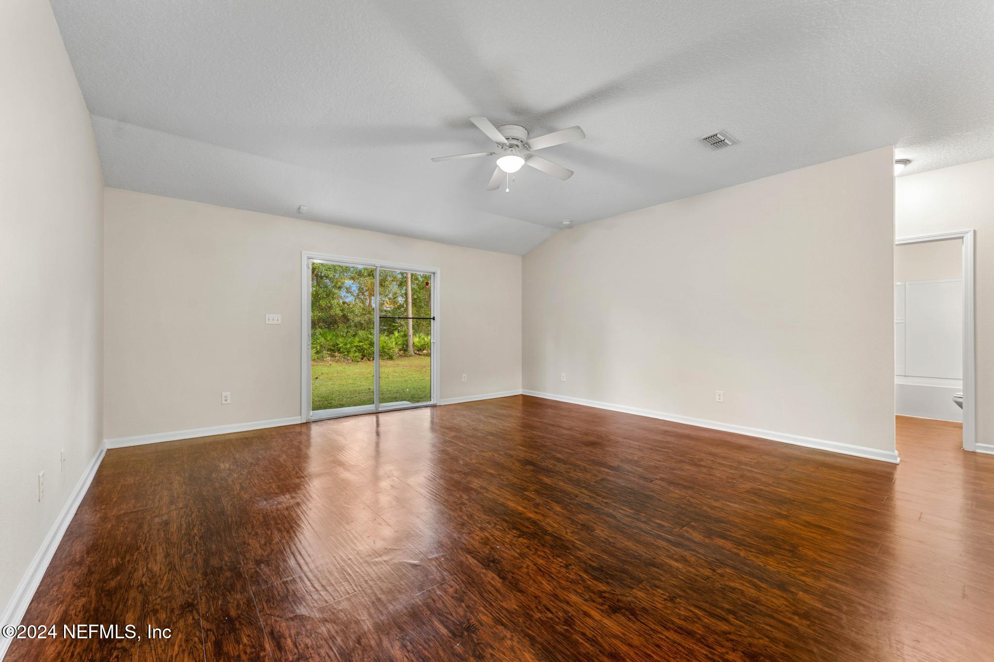 12279 Harts Road Jacksonville, FL 32218 - Photo 12 of 30 Living Area