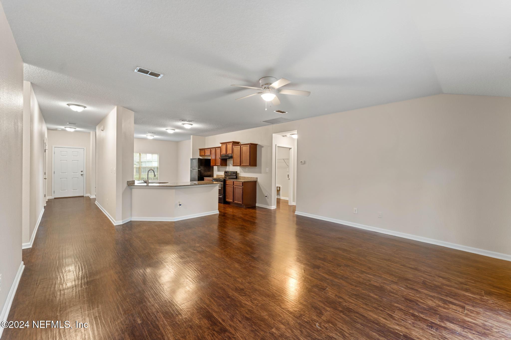 12279 Harts Road Jacksonville, FL 32218 - Photo 14 of 30 Living Area