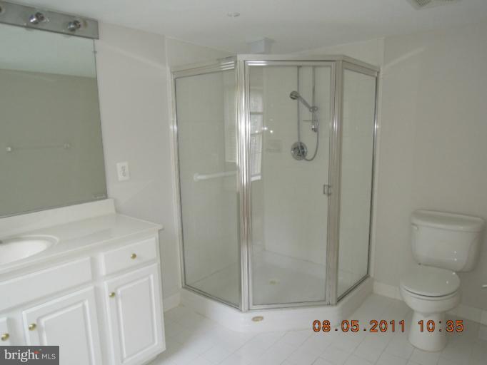 12310 Rosslare Ridge Road, Unit 106 Lutherville-Timonium, MD 21093 - Photo 2 of 16 Bath (Master)