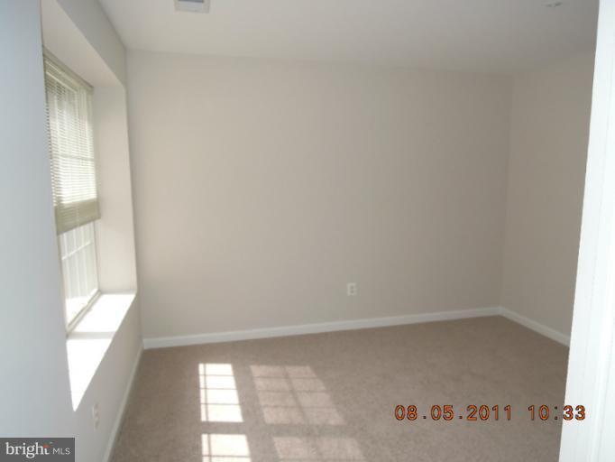 12310 Rosslare Ridge Road, Unit 106 Lutherville-Timonium, MD 21093 - Photo 7 of 16 Living Room