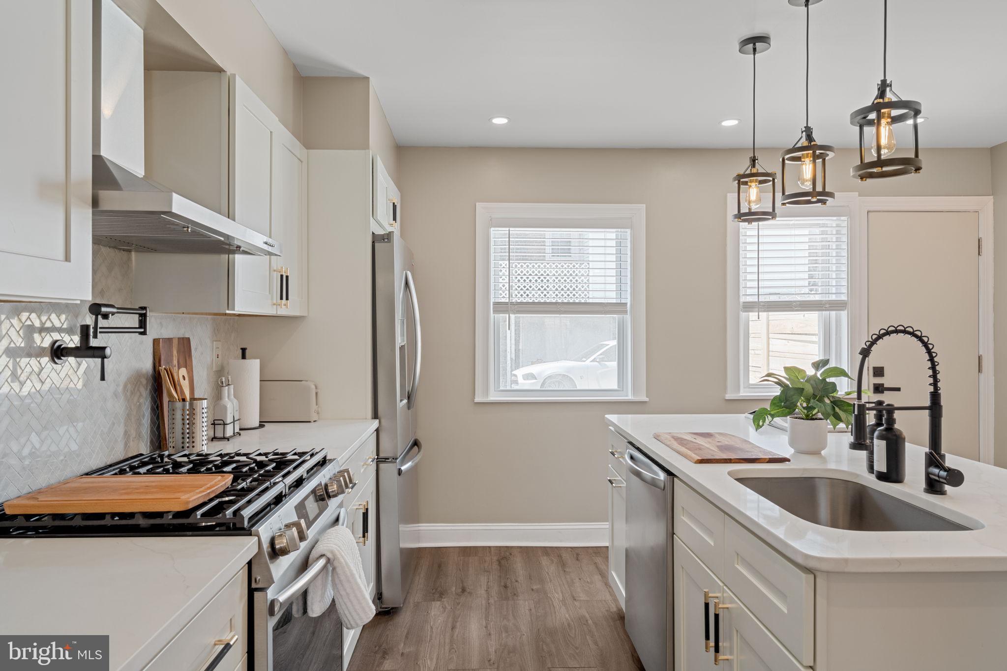 4558 Fernhill Road Philadelphia, PA 19144 - Photo 10 of 36