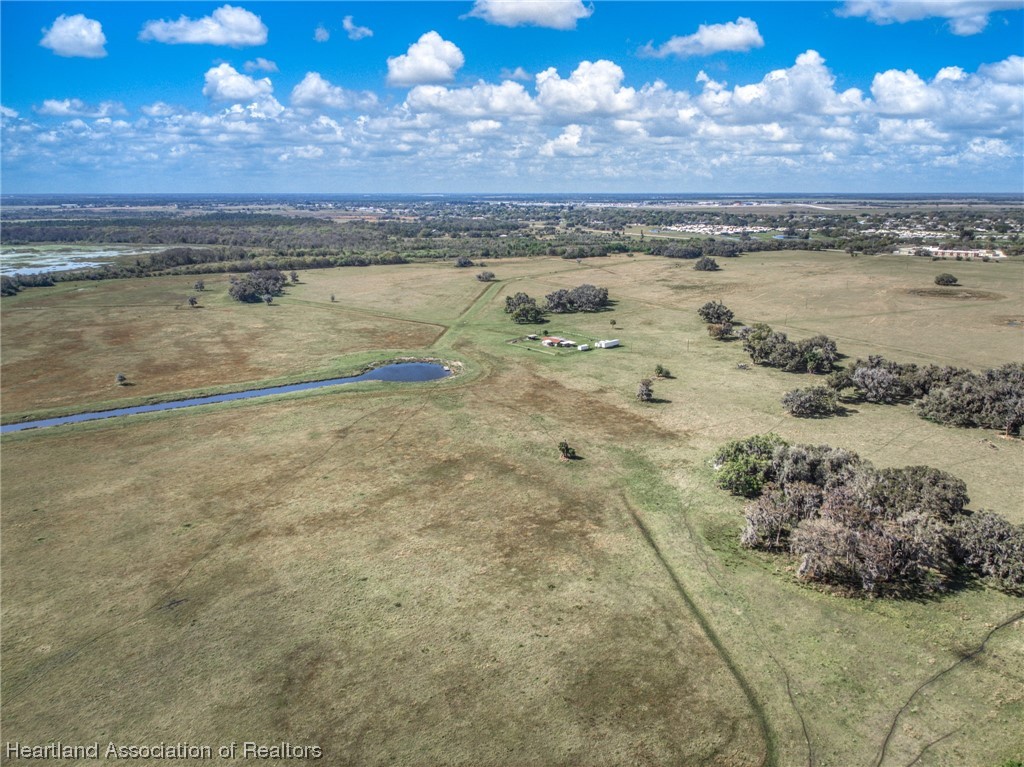 724 Lin Road Sebring, FL 33876 - Photo 10 of 20 Gallery Image 10