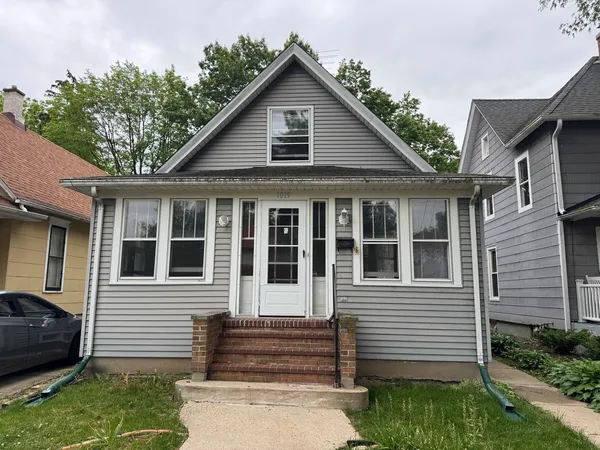 $199,000 | 1019 Prospect Street, Elgin, IL 60120