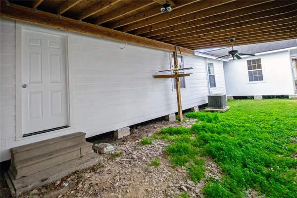 $226,000 | 2701 Almendares Avenue, Pasadena, TX 77506
