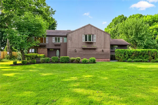 $489,900 | 135 Orchard Park Boulevard, Irondequoit, NY 14609