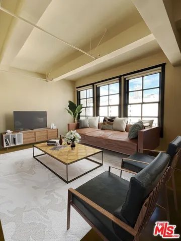 $2,175 | 315 West 5th Street, Unit 402, Los Angeles, CA 90013