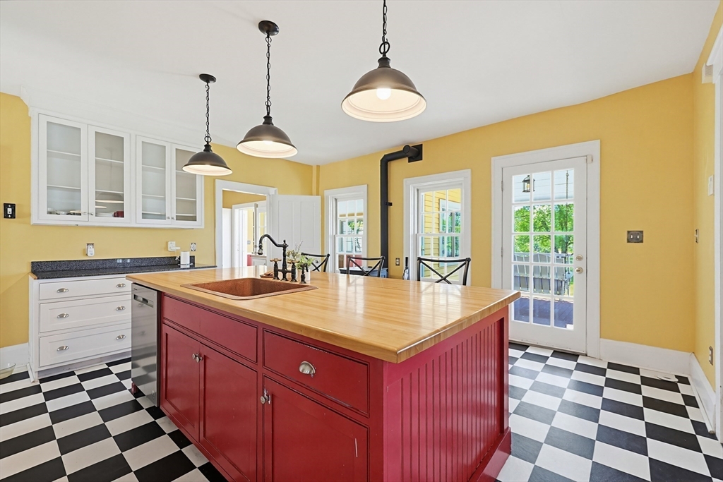 771 Podunk Road East Brookfield, MA 01515 - Photo 10 of 41