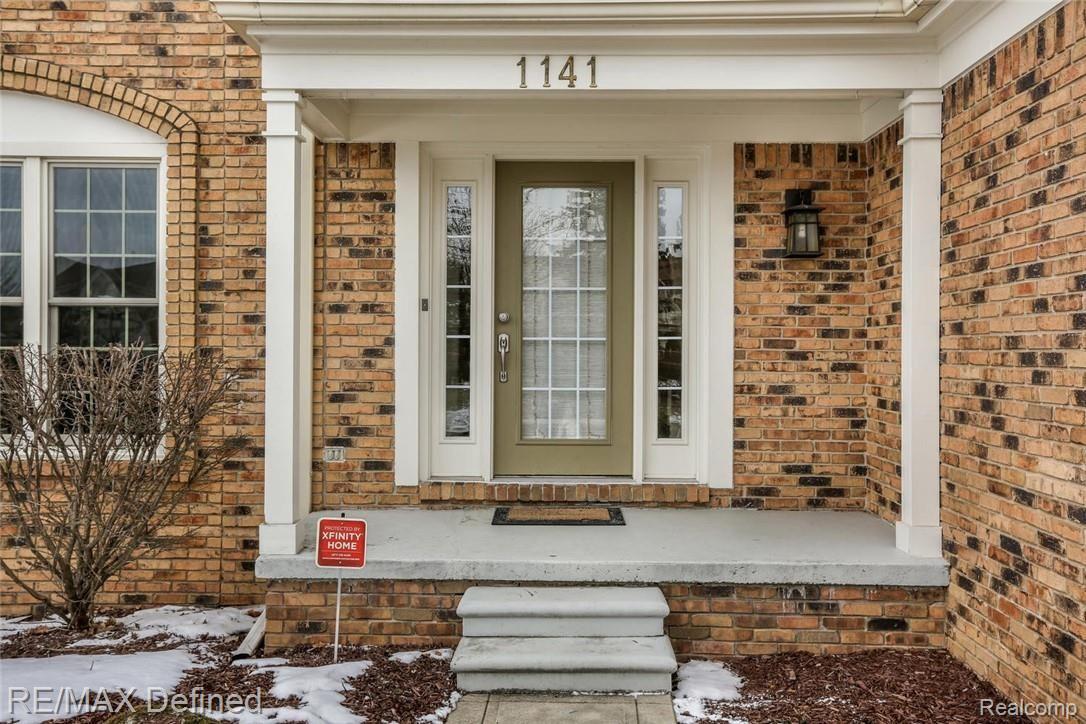 1141 Sandy Ridge Drive Rochester, MI 48306 - Photo 6 of 28 1141 Sandy Ridge Dr Rochester-large-022-21-1141 Sandy Ridge Drive-1500x1000-72dpi.jpg