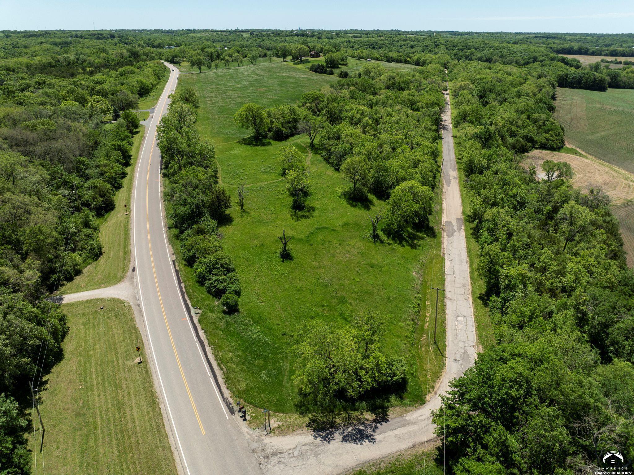 900 Southeast Stanley Road Tecumseh, KS 66542 - Photo 5 of 18