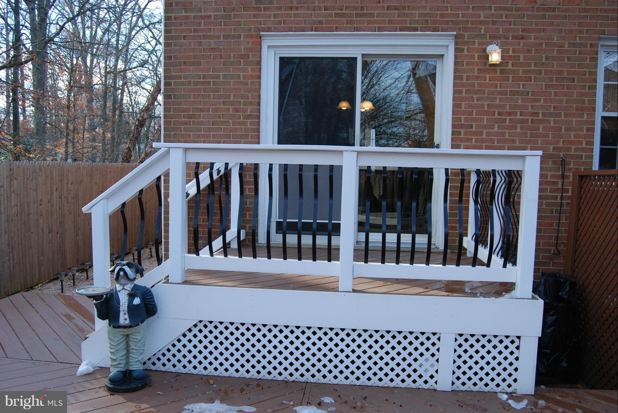 7073 Leestone Street Springfield, VA 22151 - Photo 28 of 30 Exterior (Rear)
