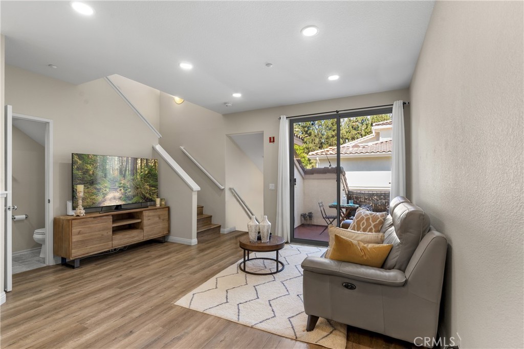 311 Falcon Creek Irvine, CA 92618 - Photo 9 of 32