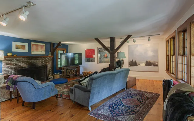 $2,400,000 | 31 Wentworth Road, Walpole, NH 03608