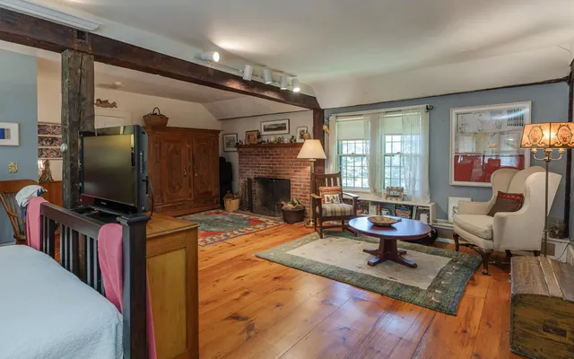 $2,400,000 | 31 Wentworth Road, Walpole, NH 03608