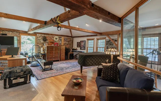 $2,400,000 | 31 Wentworth Road, Walpole, NH 03608