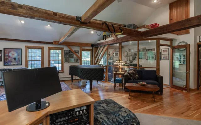 $2,400,000 | 31 Wentworth Road, Walpole, NH 03608