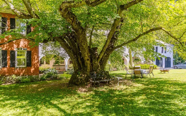 $2,400,000 | 31 Wentworth Road, Walpole, NH 03608