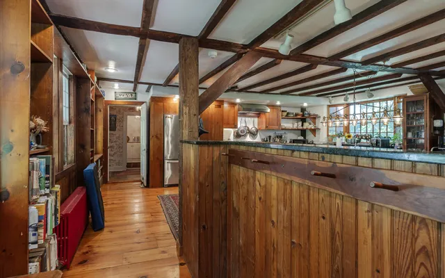 $2,400,000 | 31 Wentworth Road, Walpole, NH 03608