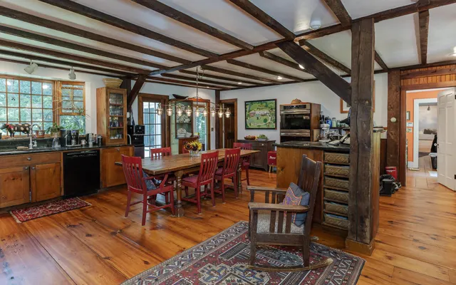 $2,400,000 | 31 Wentworth Road, Walpole, NH 03608