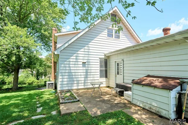 $429,900 | 449 Wildwood Parkway, Ballwin, MO 63011