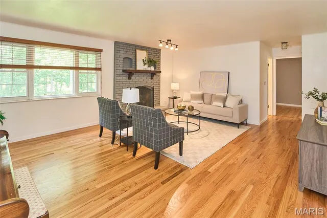 $429,900 | 449 Wildwood Parkway, Ballwin, MO 63011