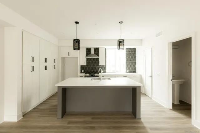 $5,500 | 1045 32nd Street, Unit 4, San Diego, CA 92102