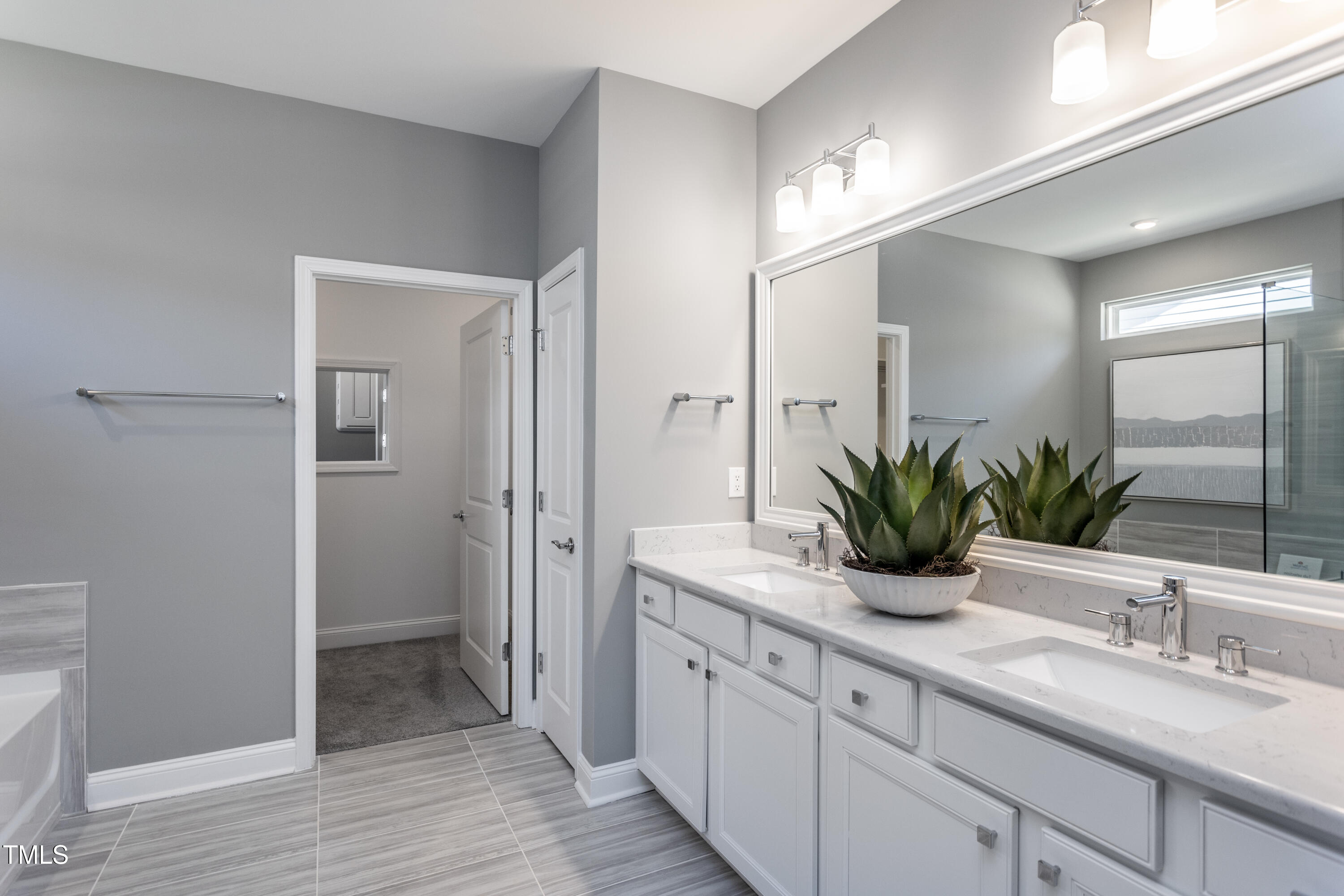 2313 Forsythia Trail Fuquay-Varina, NC 27526 - Photo 14 of 19 Prestige018