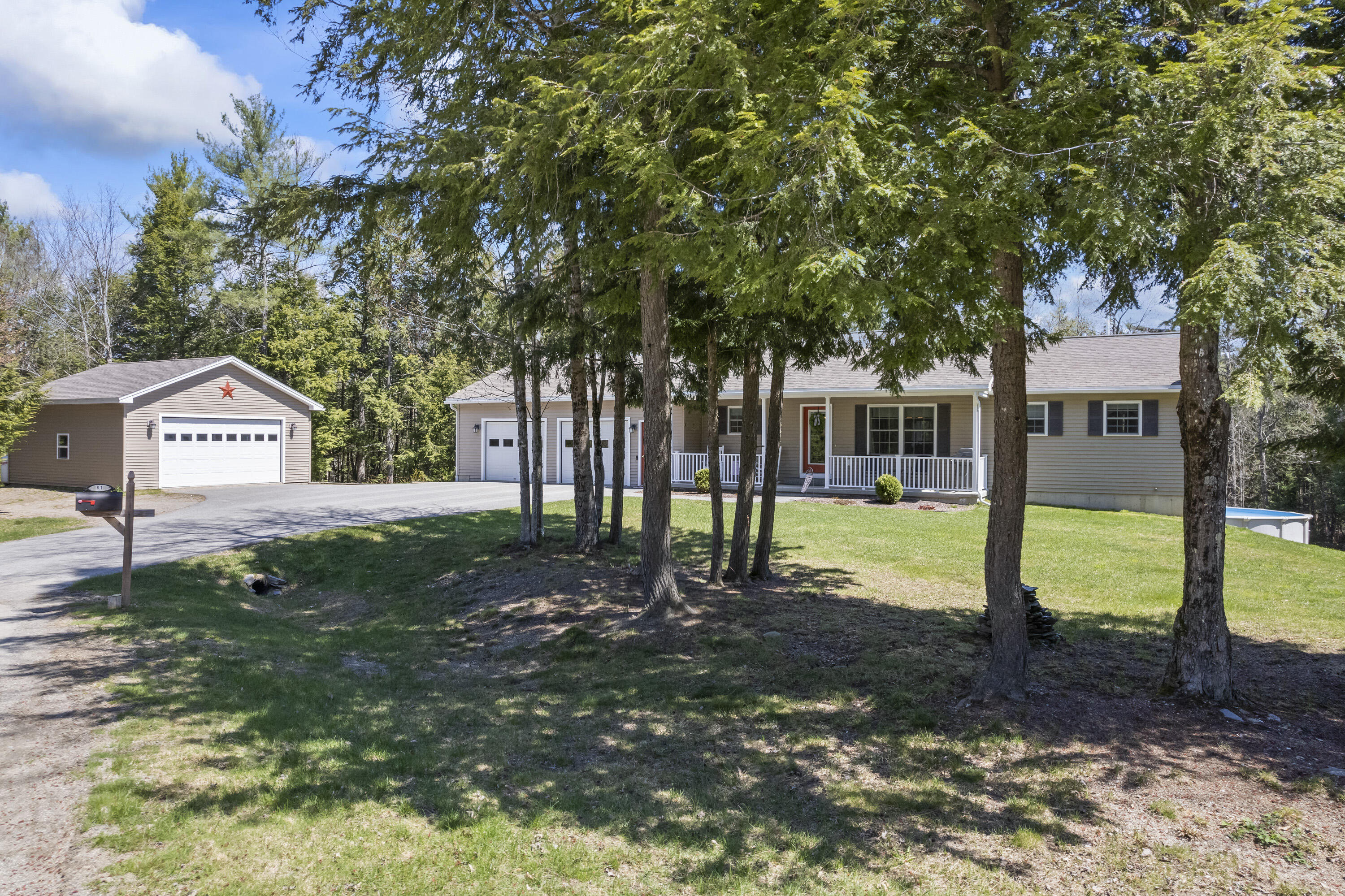 61 Pendleton Drive Hermon, ME 04401 - Photo 2 of 64 61 Pendleton Dr_102