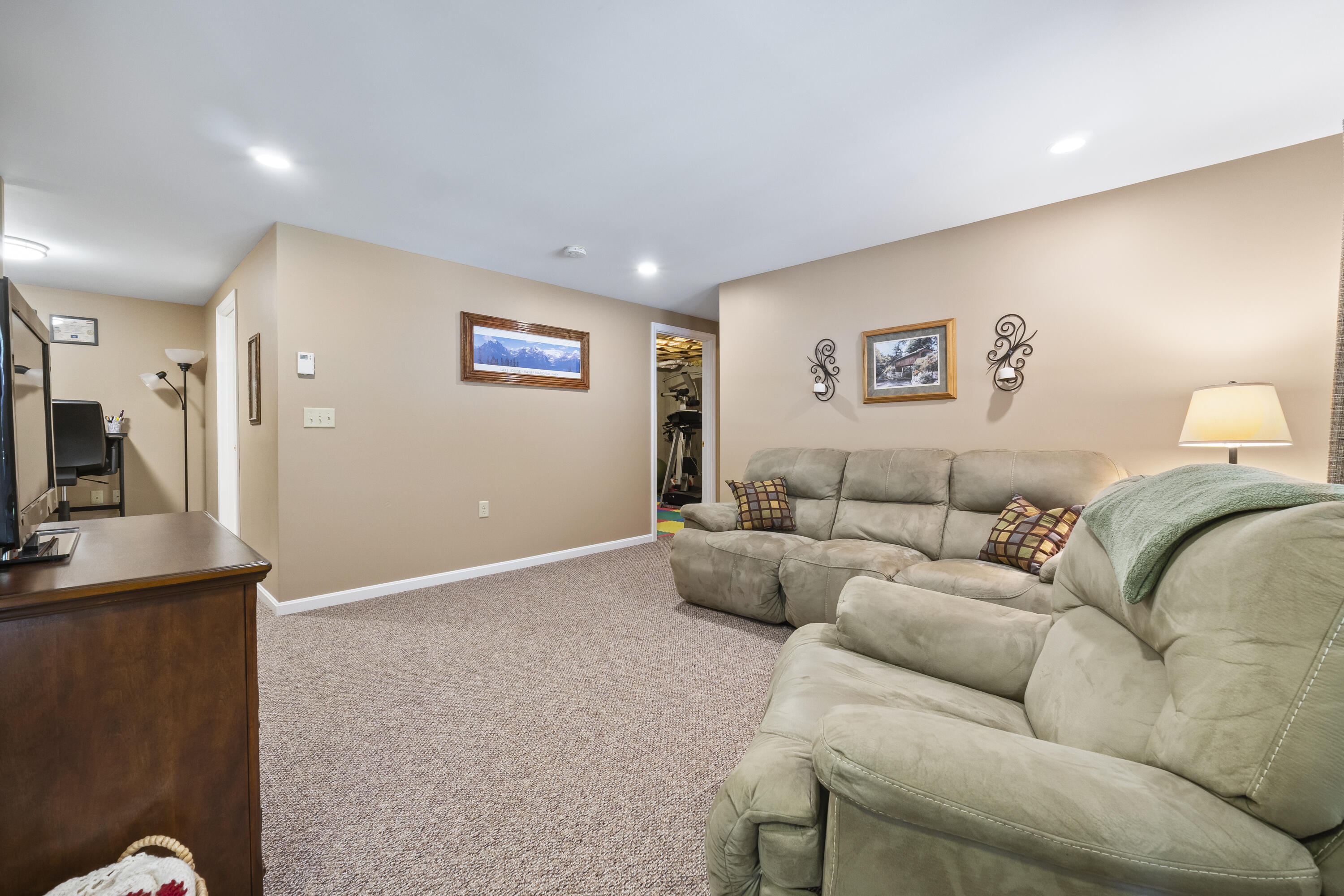 61 Pendleton Drive Hermon, ME 04401 - Photo 40 of 64 61 Pendleton Dr_142