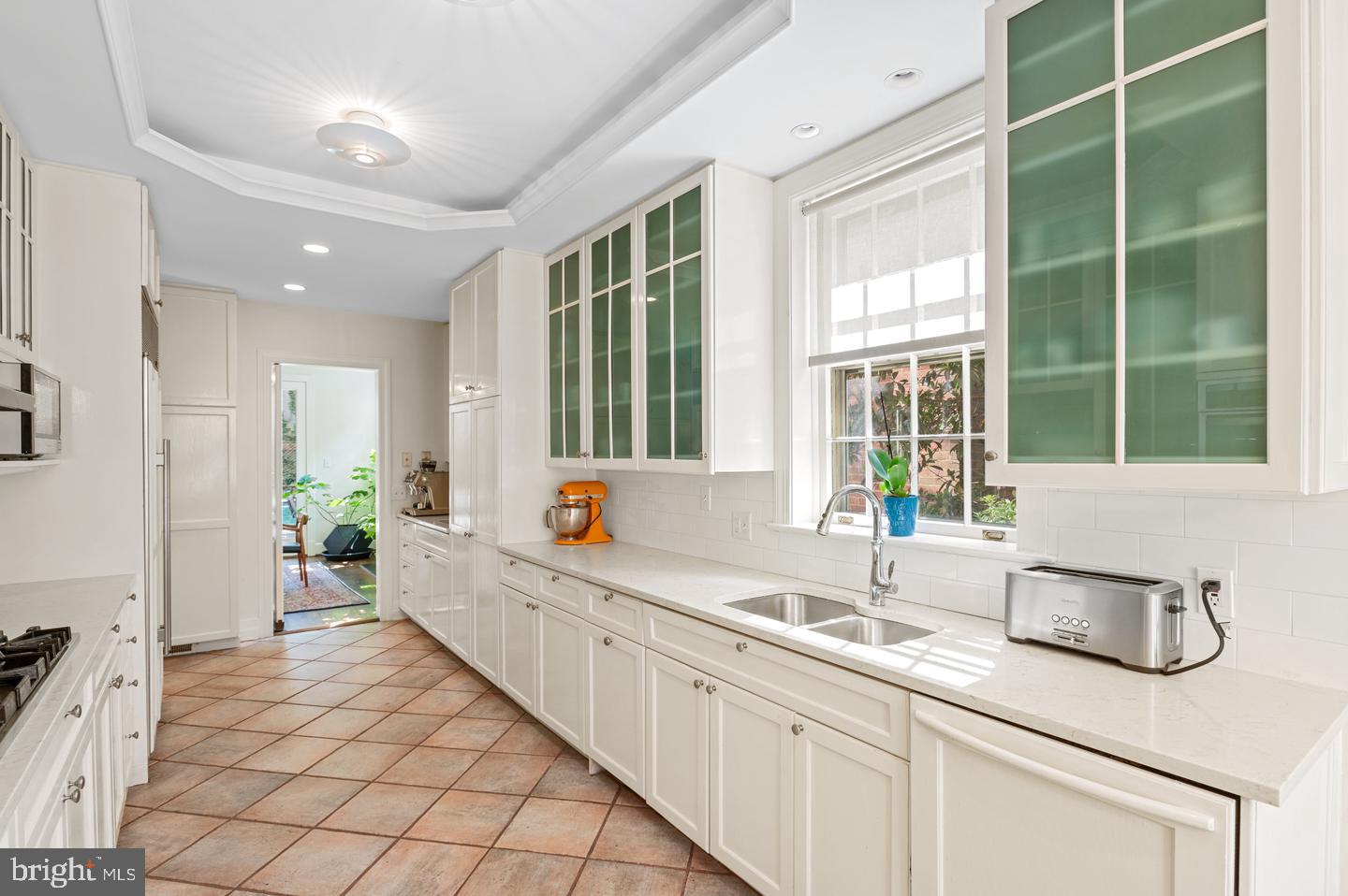 2468 Belmont Road Northwest Washington, DC 20008 - Photo 12 of 49 Kitchen