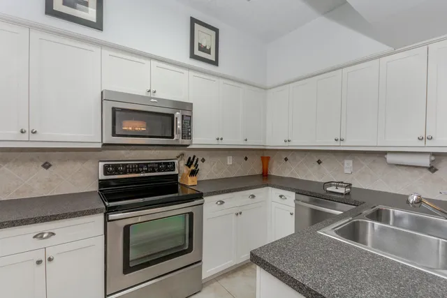 $6,800 | 4205 Fairway Drive North, Unit 4205, Jupiter, FL 33477