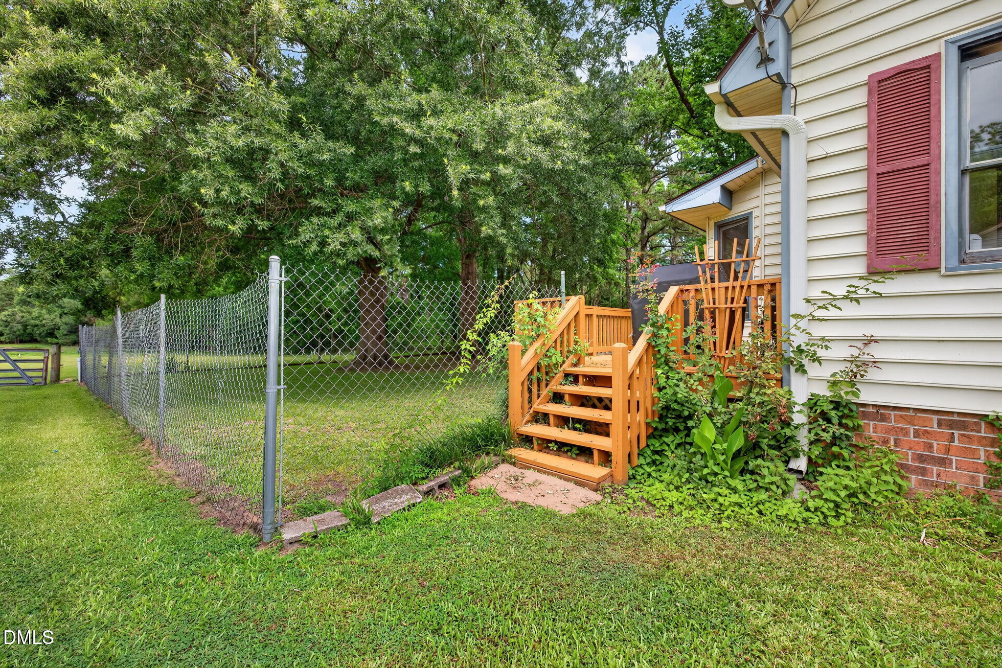 350 Grantham School Road Goldsboro, NC 27530 - Photo 28 of 49 a view of a house with pool
