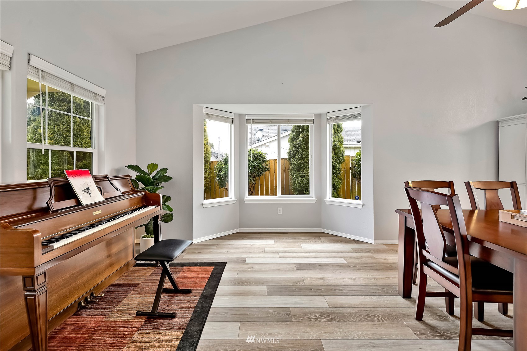 1319 Golf Club Road Southeast Lacey, WA 98503 - Photo 5 of 29 Gallery Image 5
