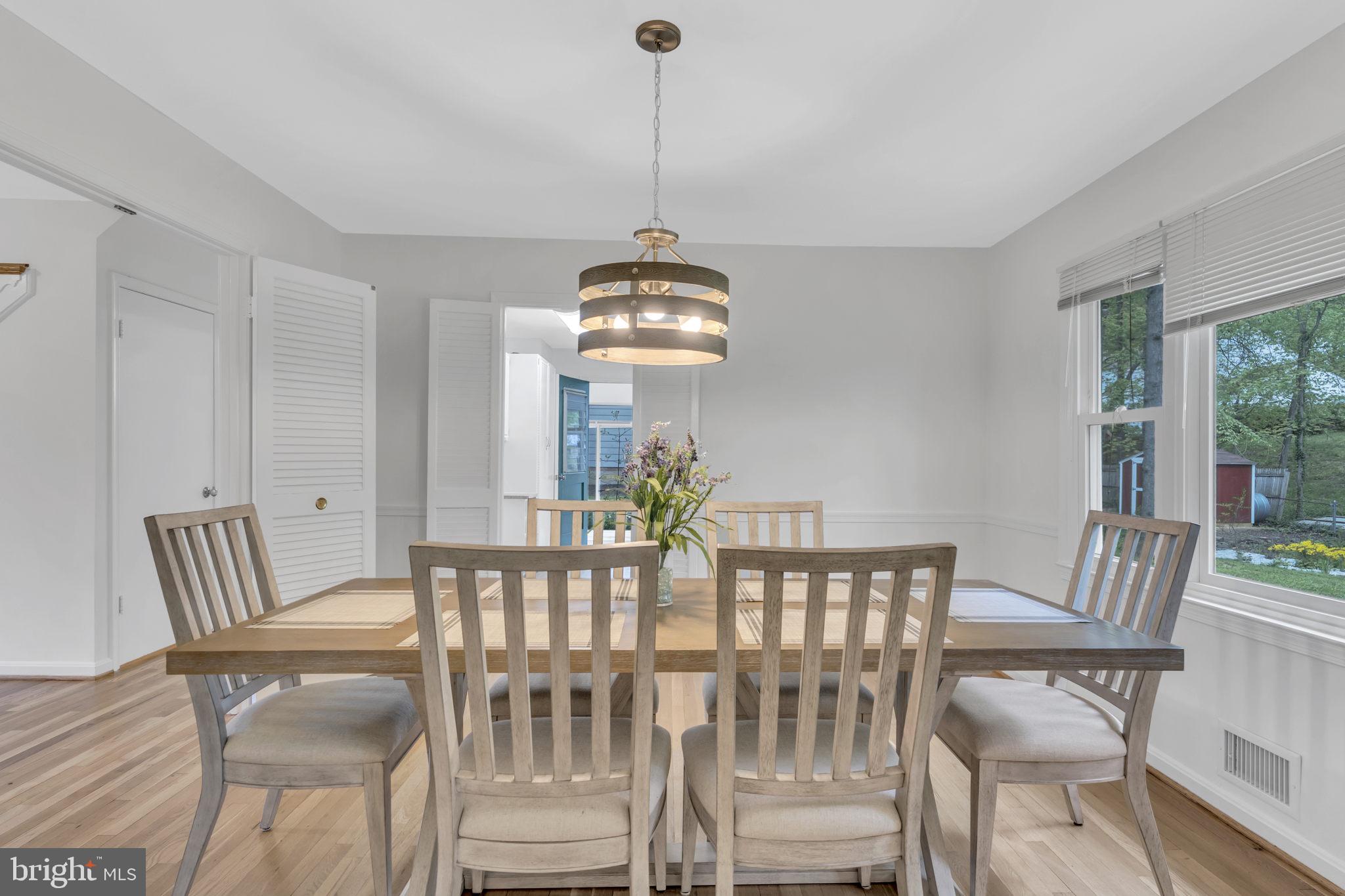 1533 Arbor View Road Silver Spring, MD 20902 - Photo 10 of 37 Abundant natural light