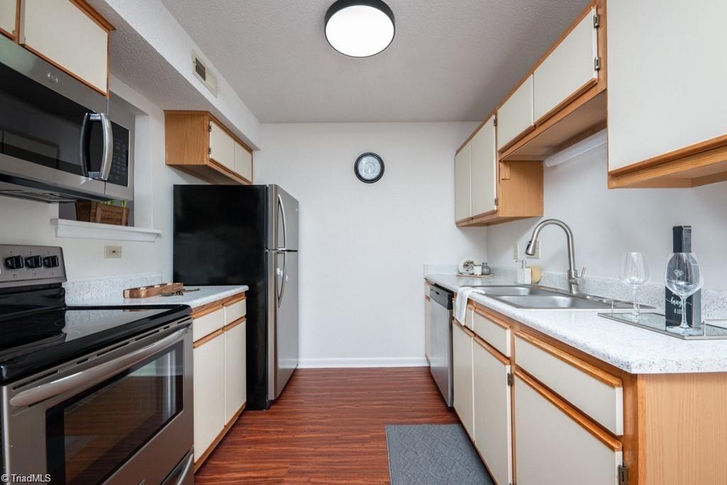 5515 Hornaday Road, Unit D Greensboro, NC 27409 - Photo 7 of 12