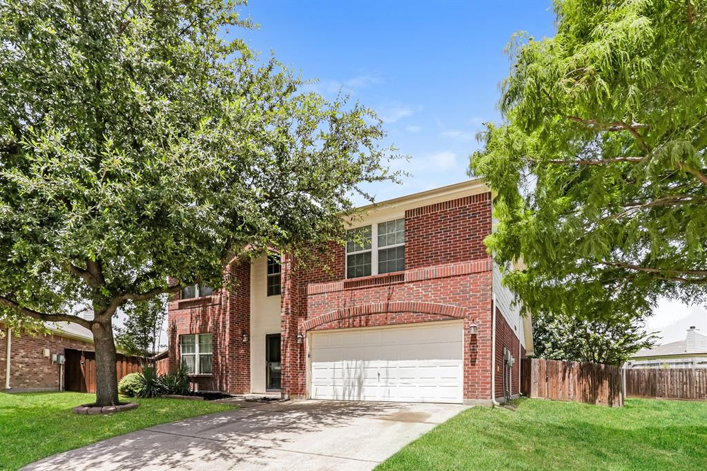9233 Monument Court Fort Worth, TX 76244 - Photo 2 of 25