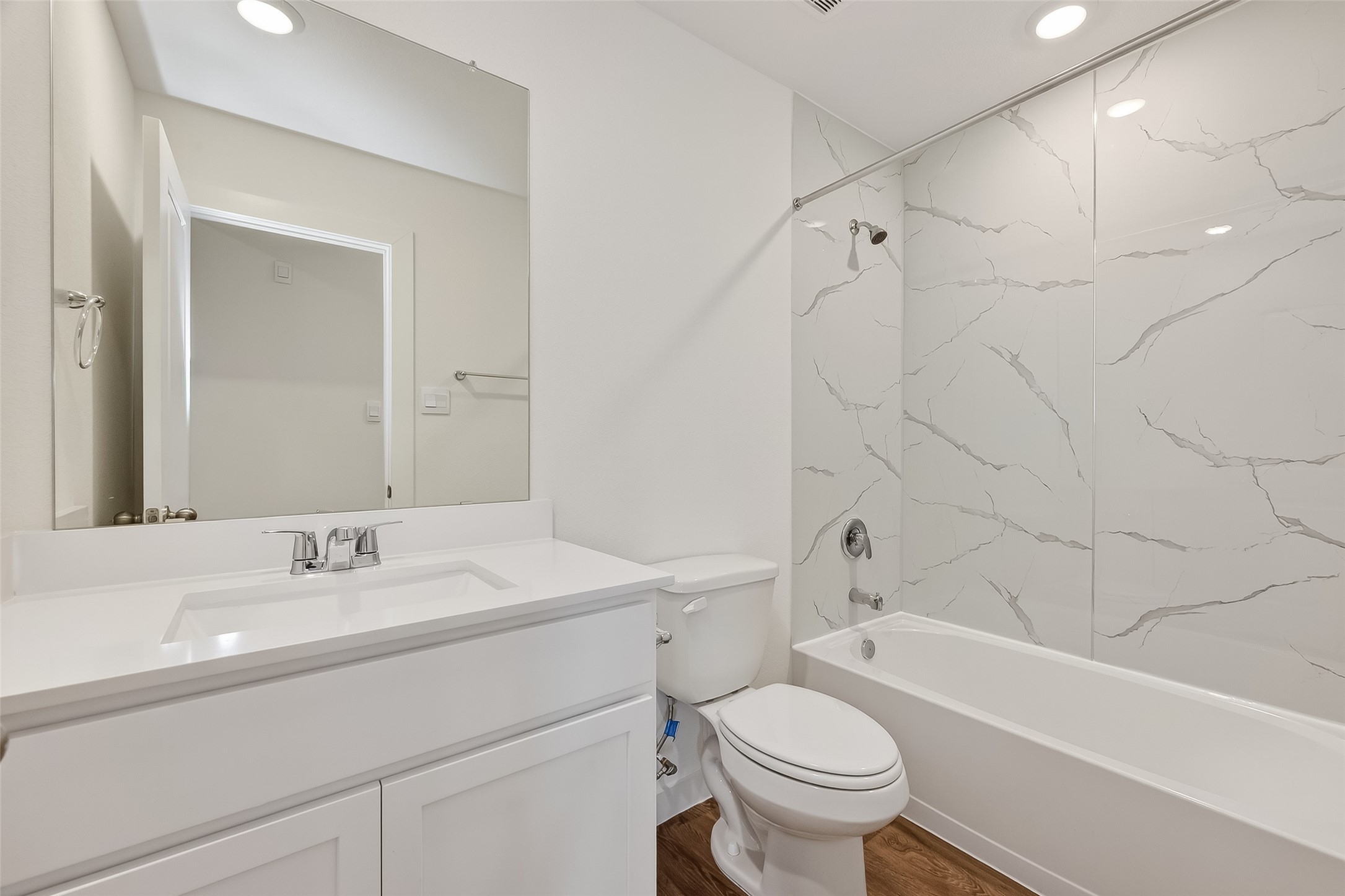 5927 Orchid Crst Lane Rosenberg, TX 77469 - Photo 23 of 40 Bathroom 2