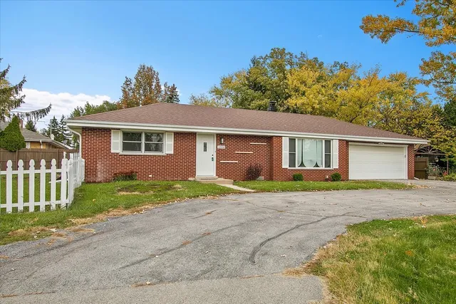 $365,000 | 11550 Francis Road, Mokena, IL 60448