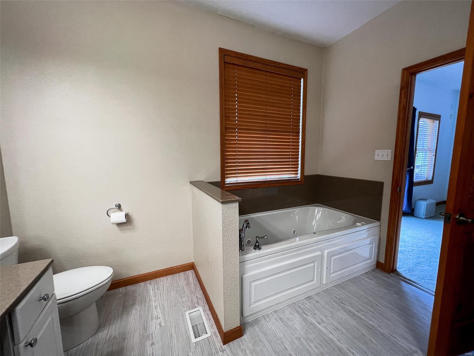 8362 Lebanon Road Nashville, IL 62263 - Photo 31 of 41