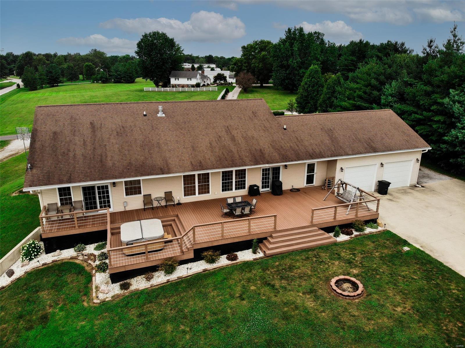 8362 Lebanon Road Nashville, IL 62263 - Photo 8 of 41