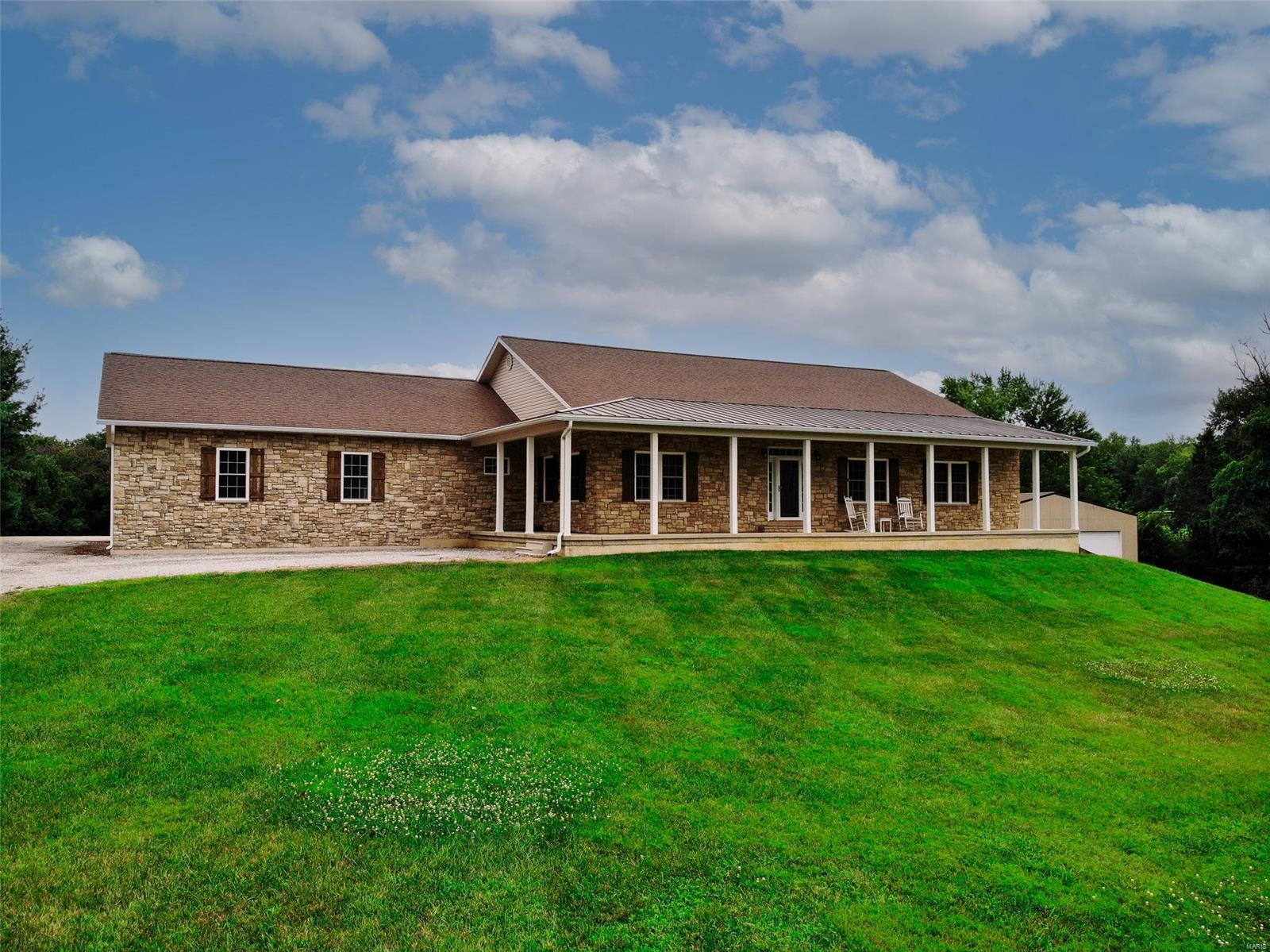 8362 Lebanon Road Nashville, IL 62263 - Photo 9 of 41