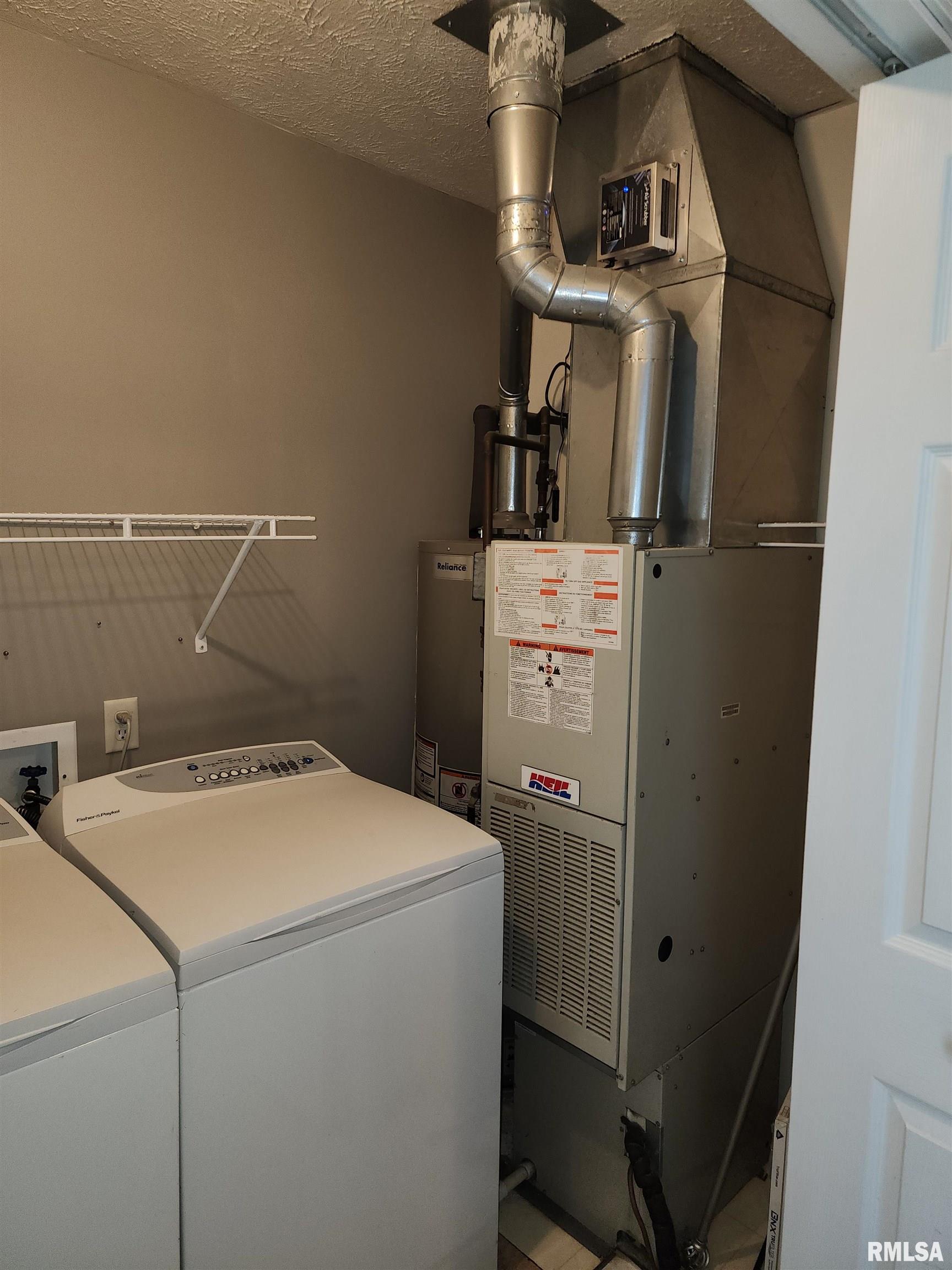 505 Northeast 3rd Street Atlanta, IL 61723 - Photo 12 of 19
