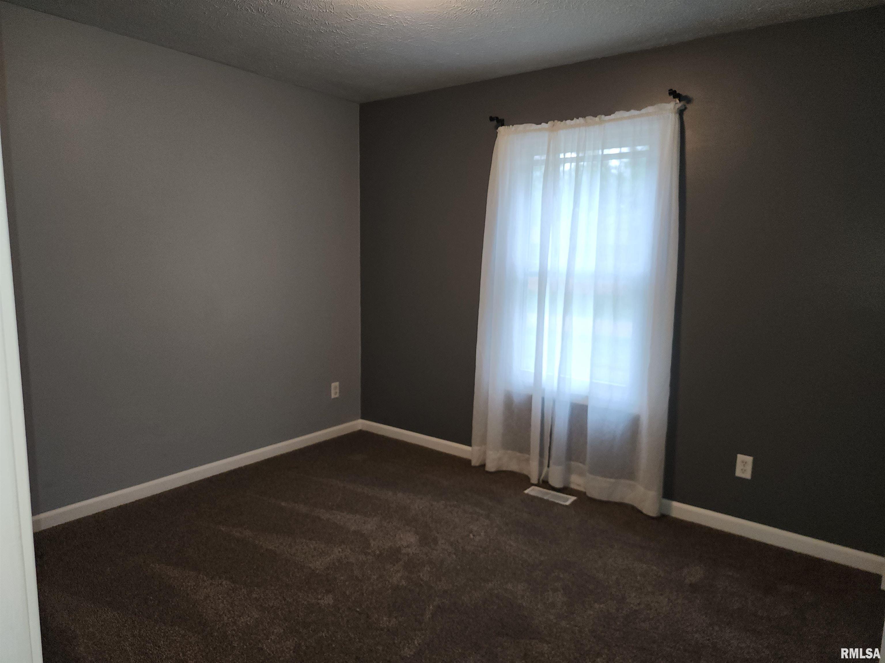 505 Northeast 3rd Street Atlanta, IL 61723 - Photo 17 of 19