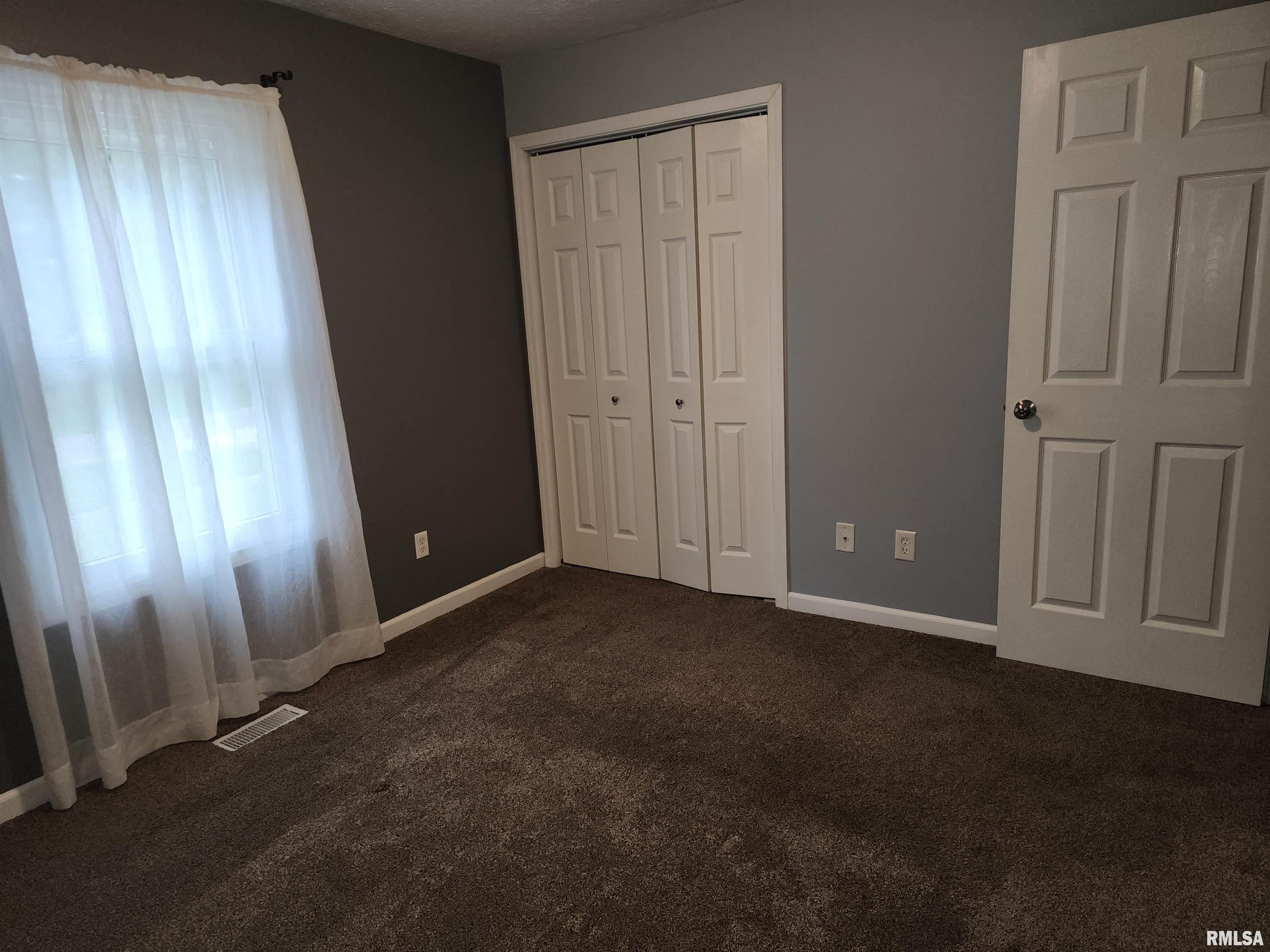 505 Northeast 3rd Street Atlanta, IL 61723 - Photo 18 of 19