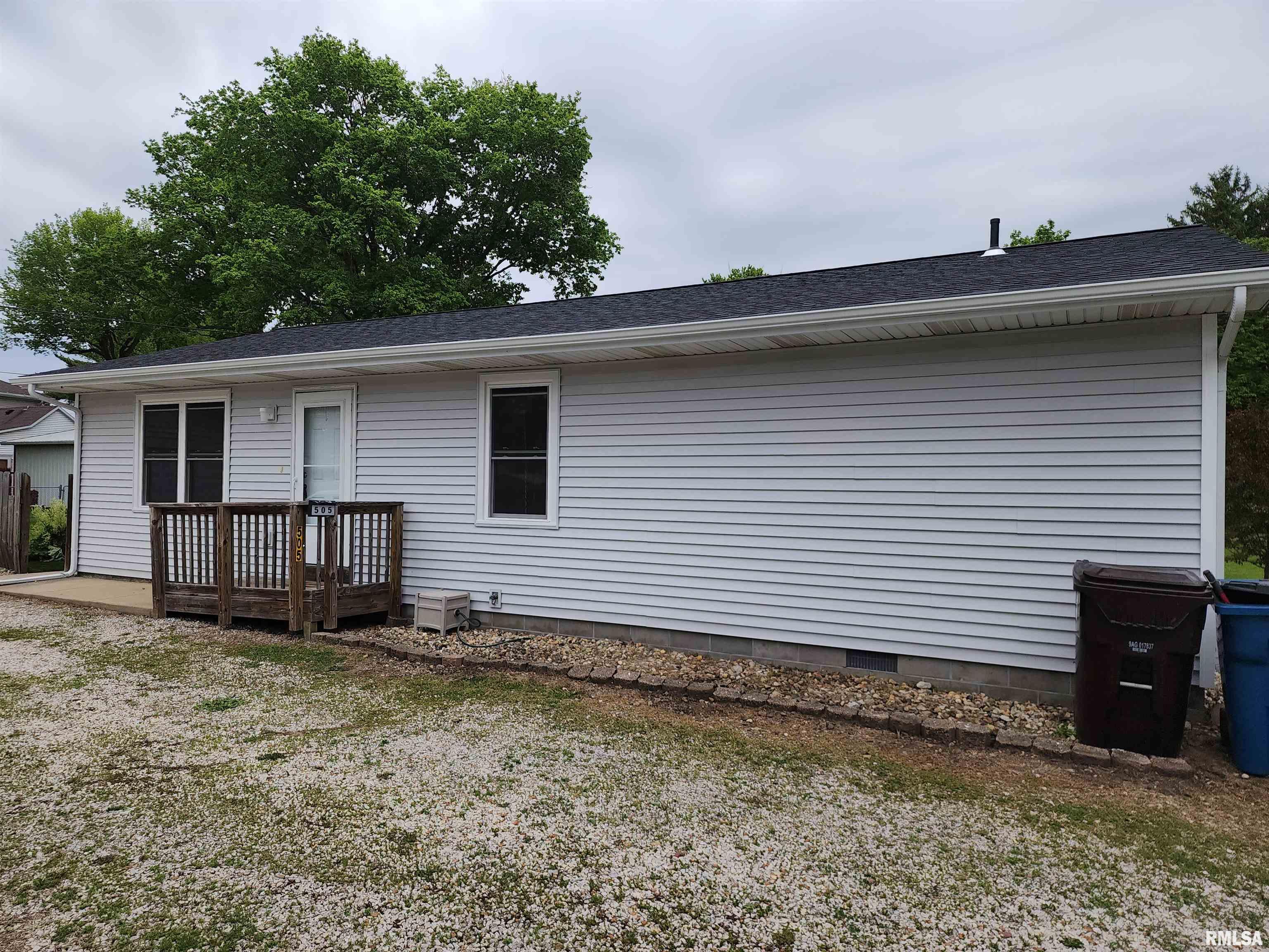 505 Northeast 3rd Street Atlanta, IL 61723 - Photo 2 of 19