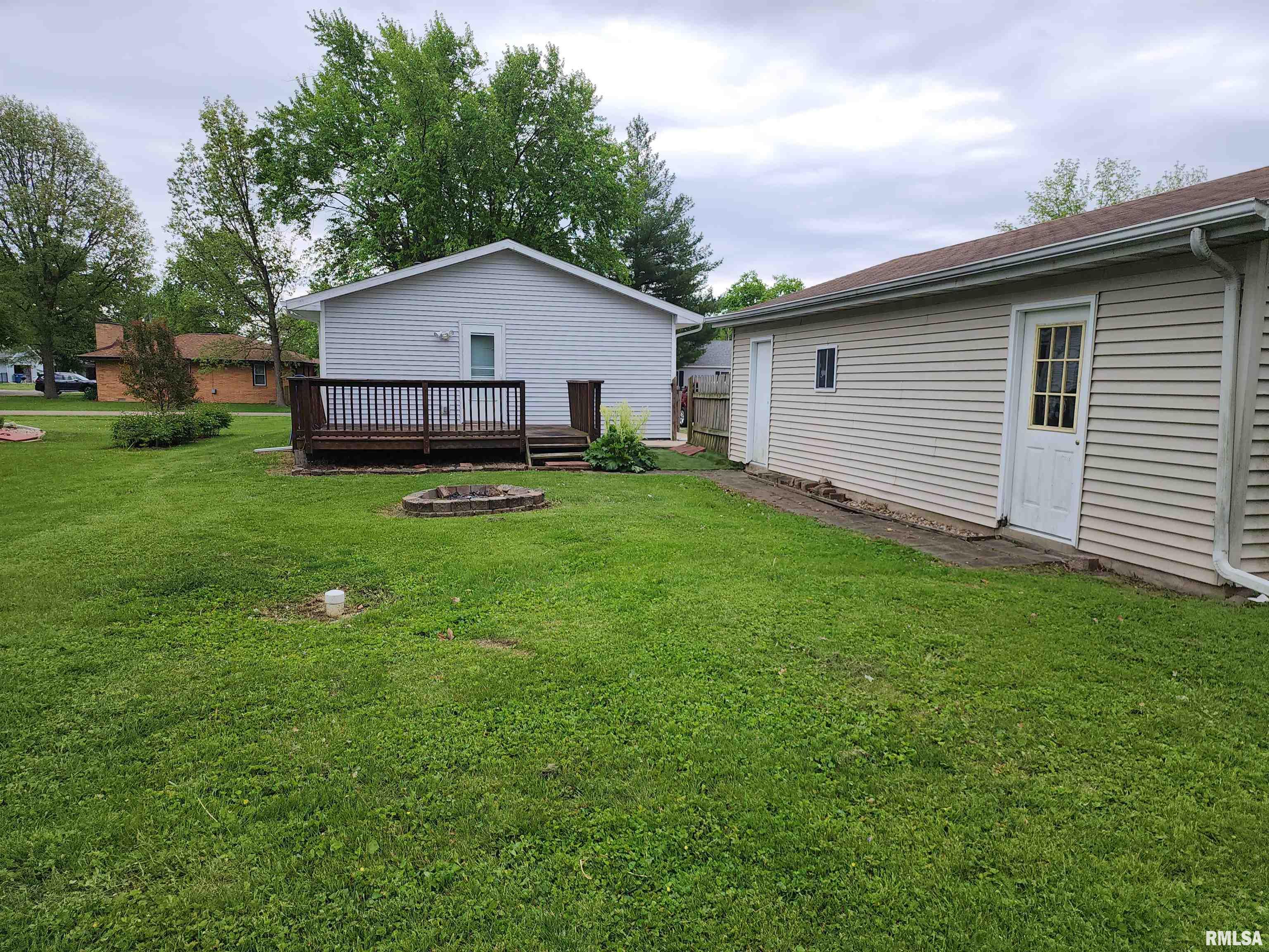 505 Northeast 3rd Street Atlanta, IL 61723 - Photo 5 of 19