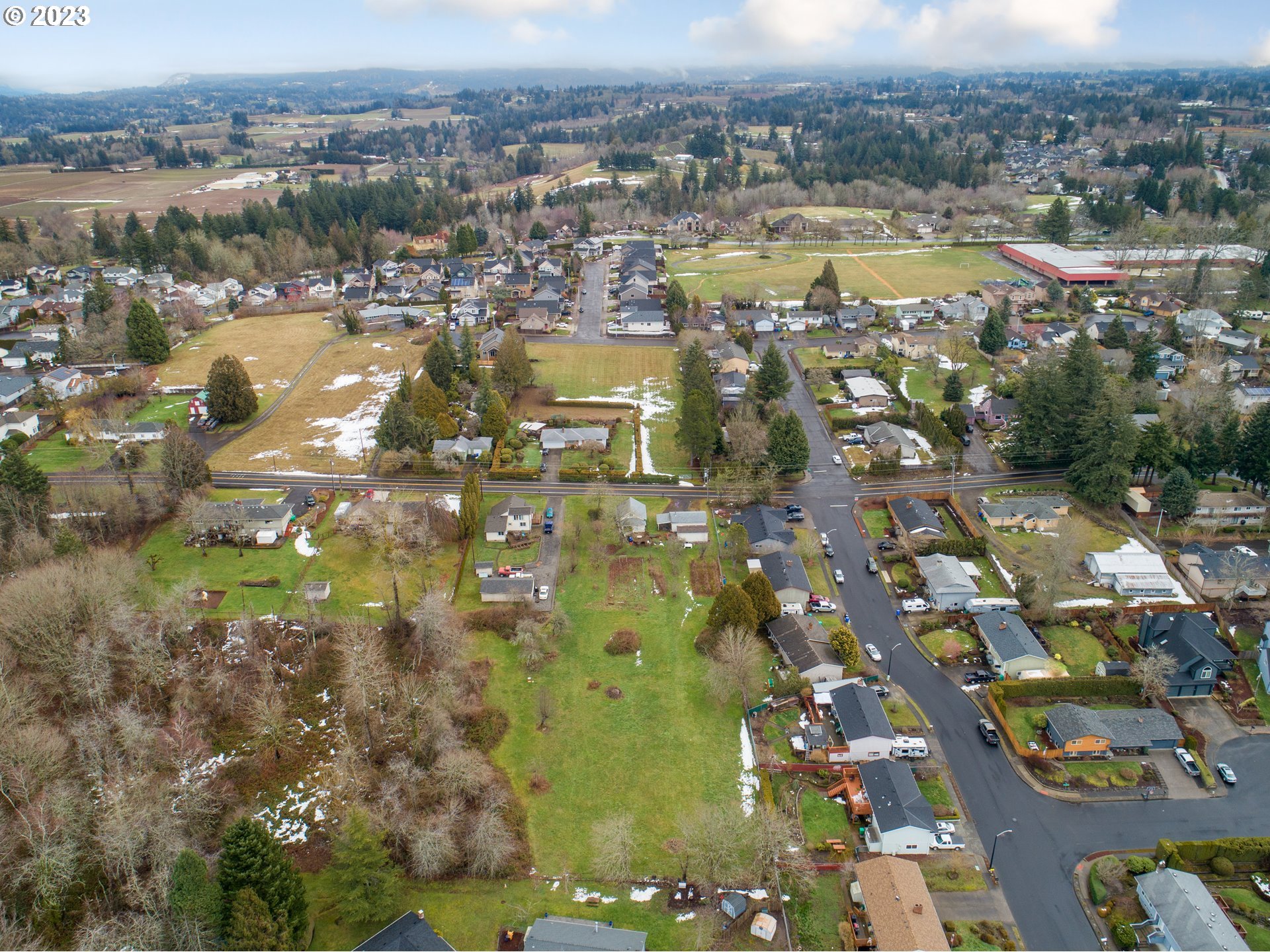 425 Southeast Williams Road Gresham, OR 97080 - Photo 22 of 30 a view of a city