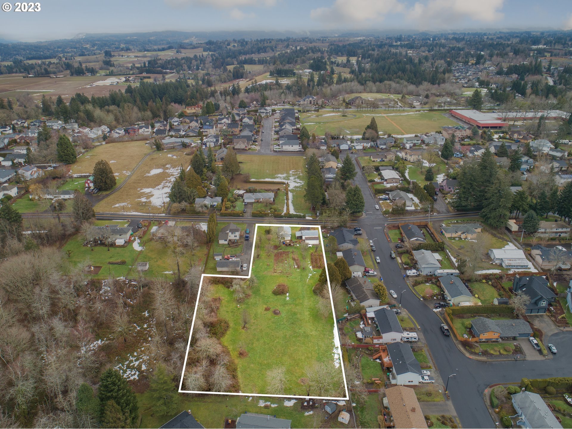 425 Southeast Williams Road Gresham, OR 97080 - Photo 27 of 30 an aerial view of residential house with outdoor space