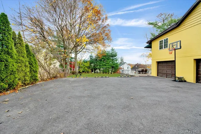 $2,950 | 169 Old Mamaroneck Road, White Plains, NY 10605