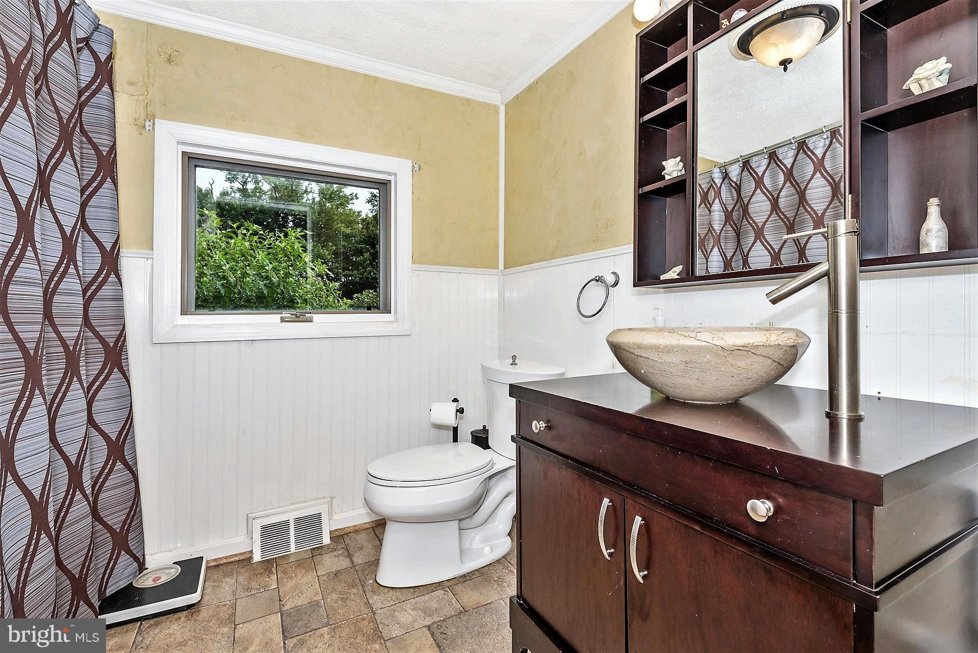5019 Old Bartholows Road Mount Airy, MD 21771 - Photo 17 of 27 Bath