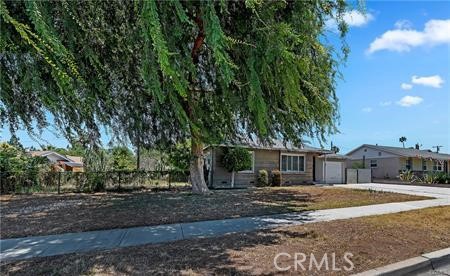 823 Filbert Street Corona, CA 92879 - Photo 4 of 50